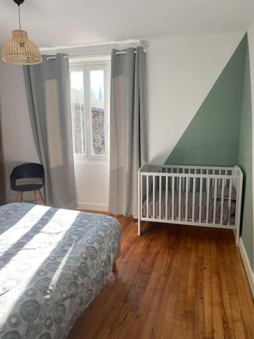 Gite De Tom Et Mag Classe 3 * Clevacances Villa Pontgibaud Eksteriør bilde