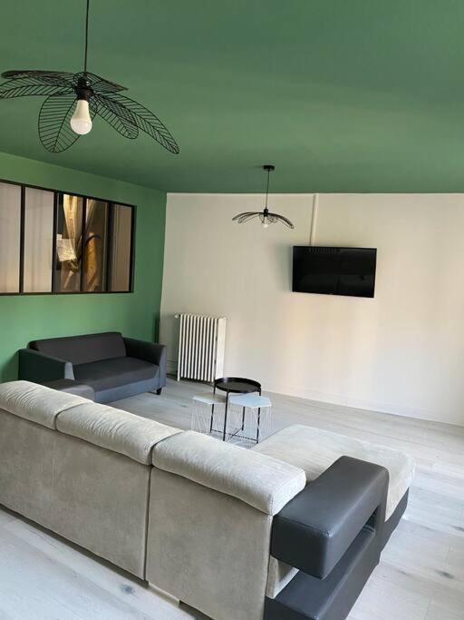 Gite De Tom Et Mag Classe 3 * Clevacances Villa Pontgibaud Eksteriør bilde