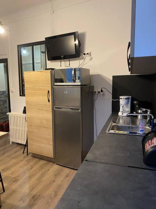 Gite De Tom Et Mag Classe 3 * Clevacances Villa Pontgibaud Eksteriør bilde