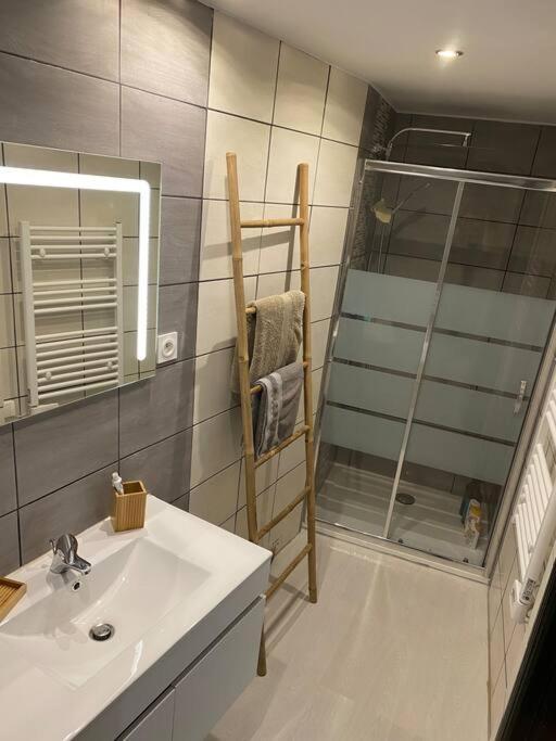 Gite De Tom Et Mag Classe 3 * Clevacances Villa Pontgibaud Eksteriør bilde
